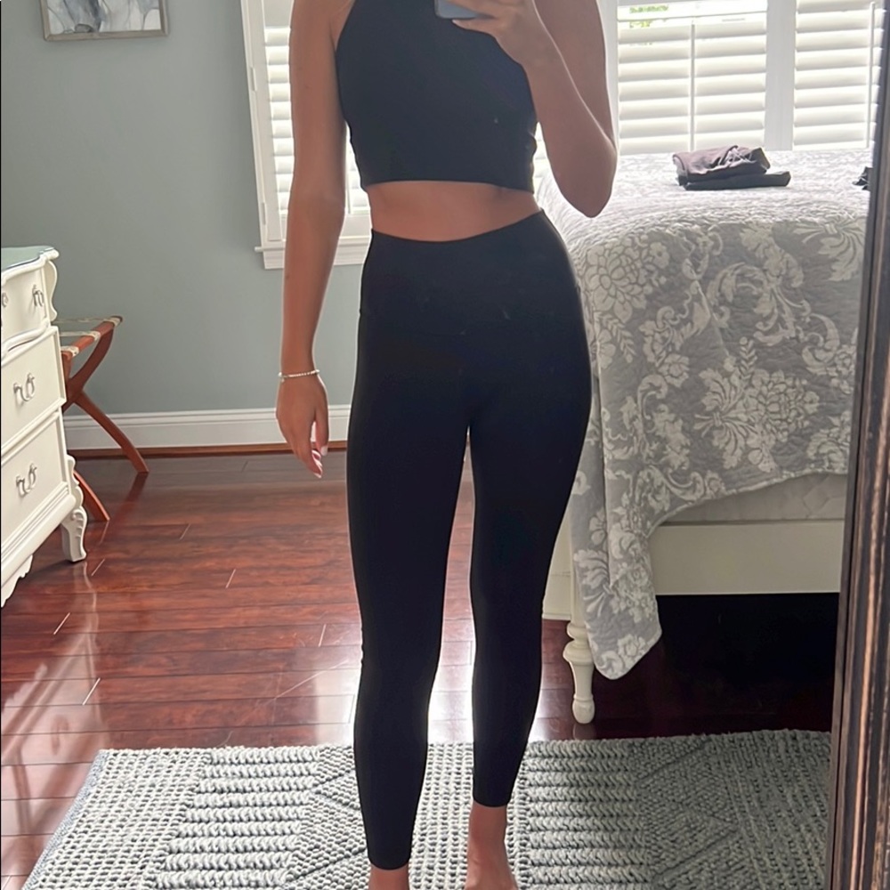 Black Lululemon leggings